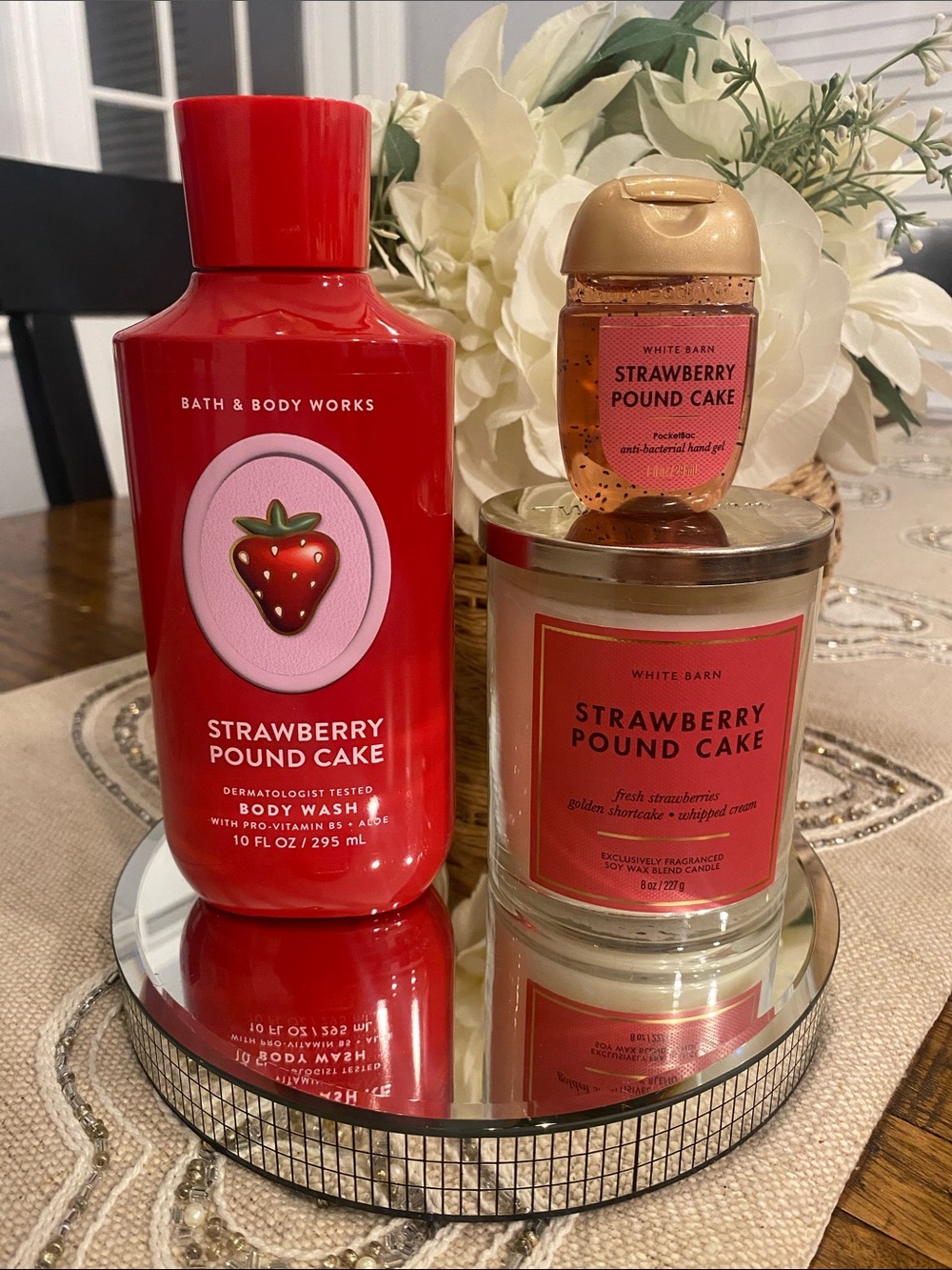 Bath & Body Works Strawberry Pound Cake Set 3 pcs